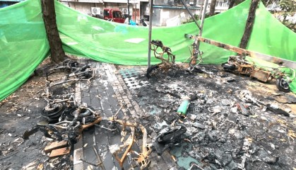 北京一小区电动车充电棚起火!消防车赶到,发现消防通道完全被堵……