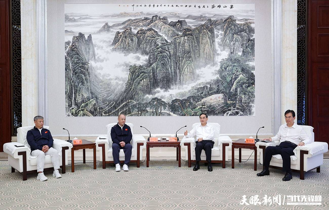 徐麟李炳军会见李宁集团董事长李宁一行